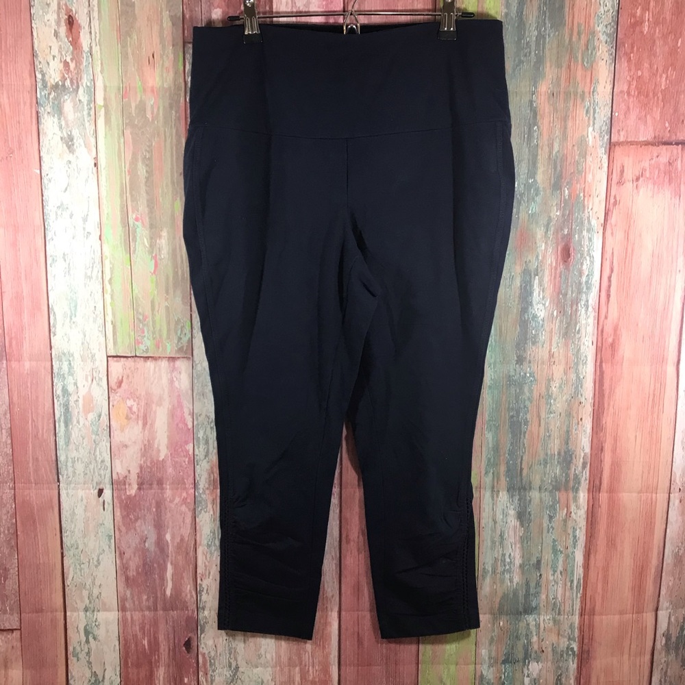 Zenergy dark blue capris